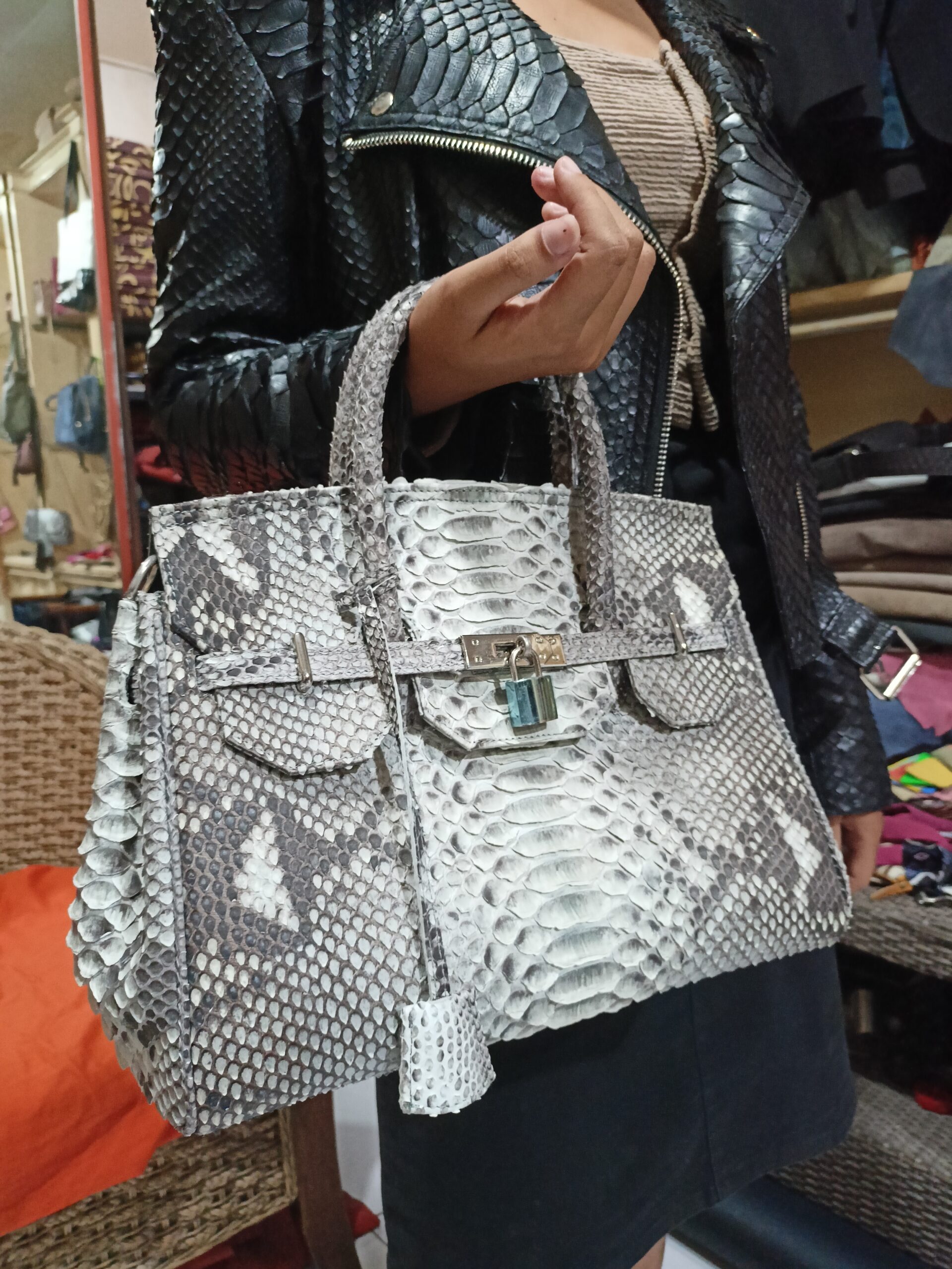 Handmade Snake Skin Women's Shoulder Bags