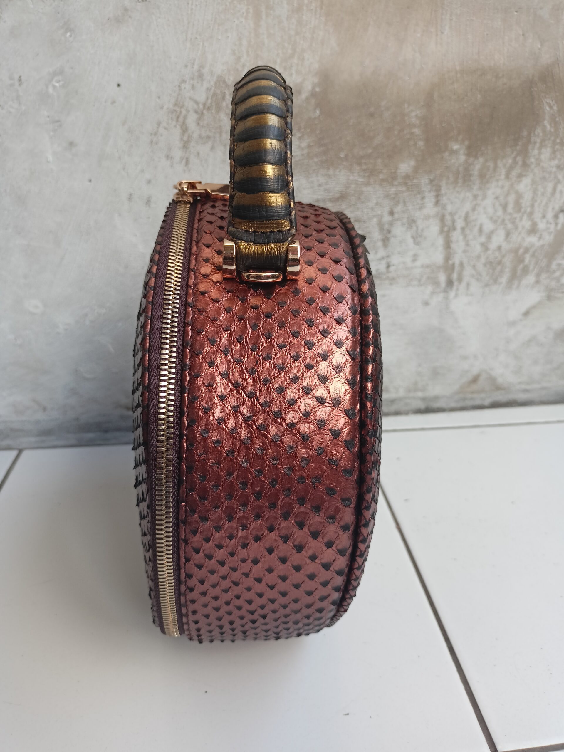 Handmade Snake Skin Women's Round Bag - Image 4