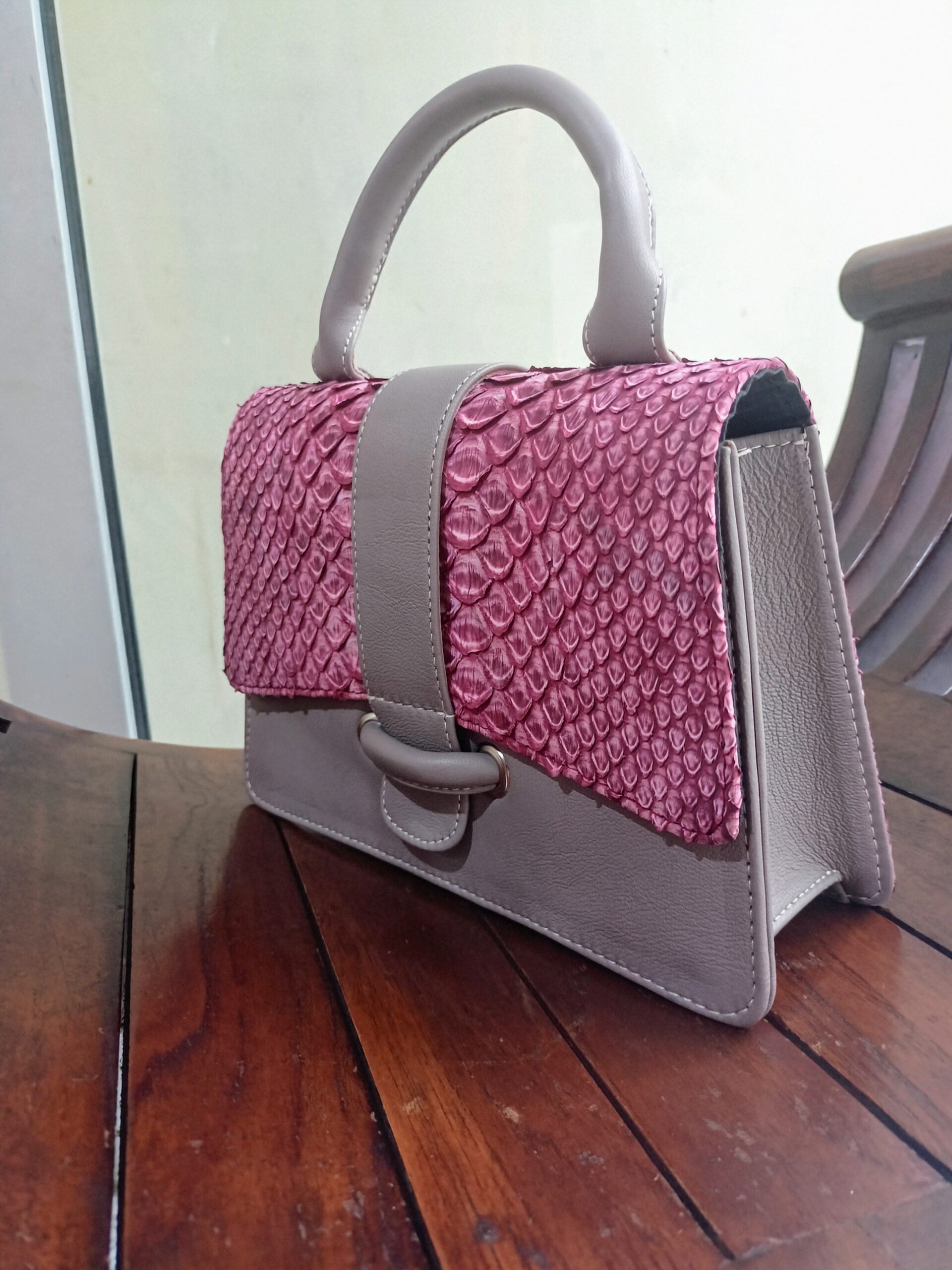 Genuine Phyton Skin Women's Shoulder women's hand bag - Image 3