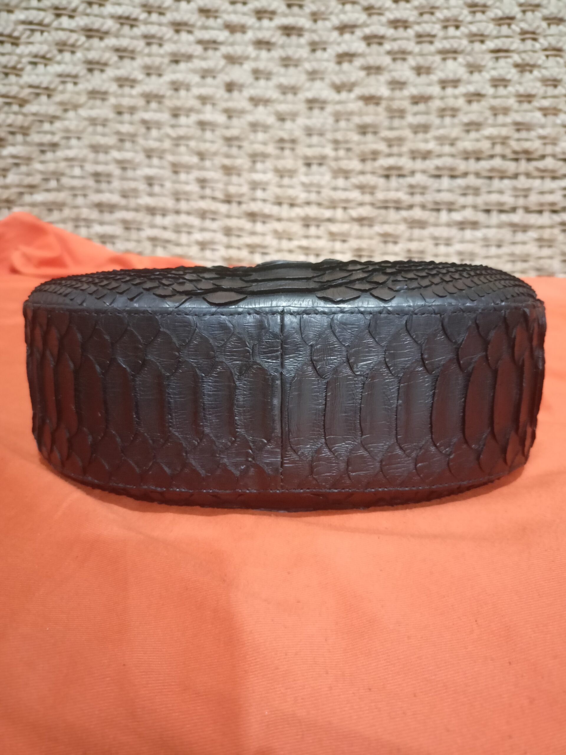 Handmade Snake Skin Women's Hubo women's shoulder bag - Image 3