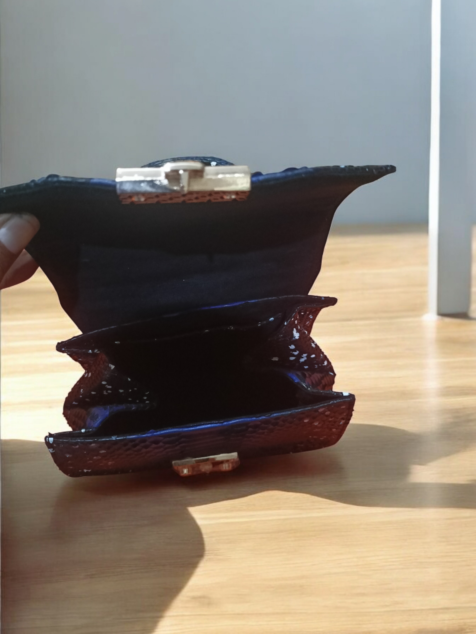 Handmade Genuine Snake Skin Women's Purses - Image 5