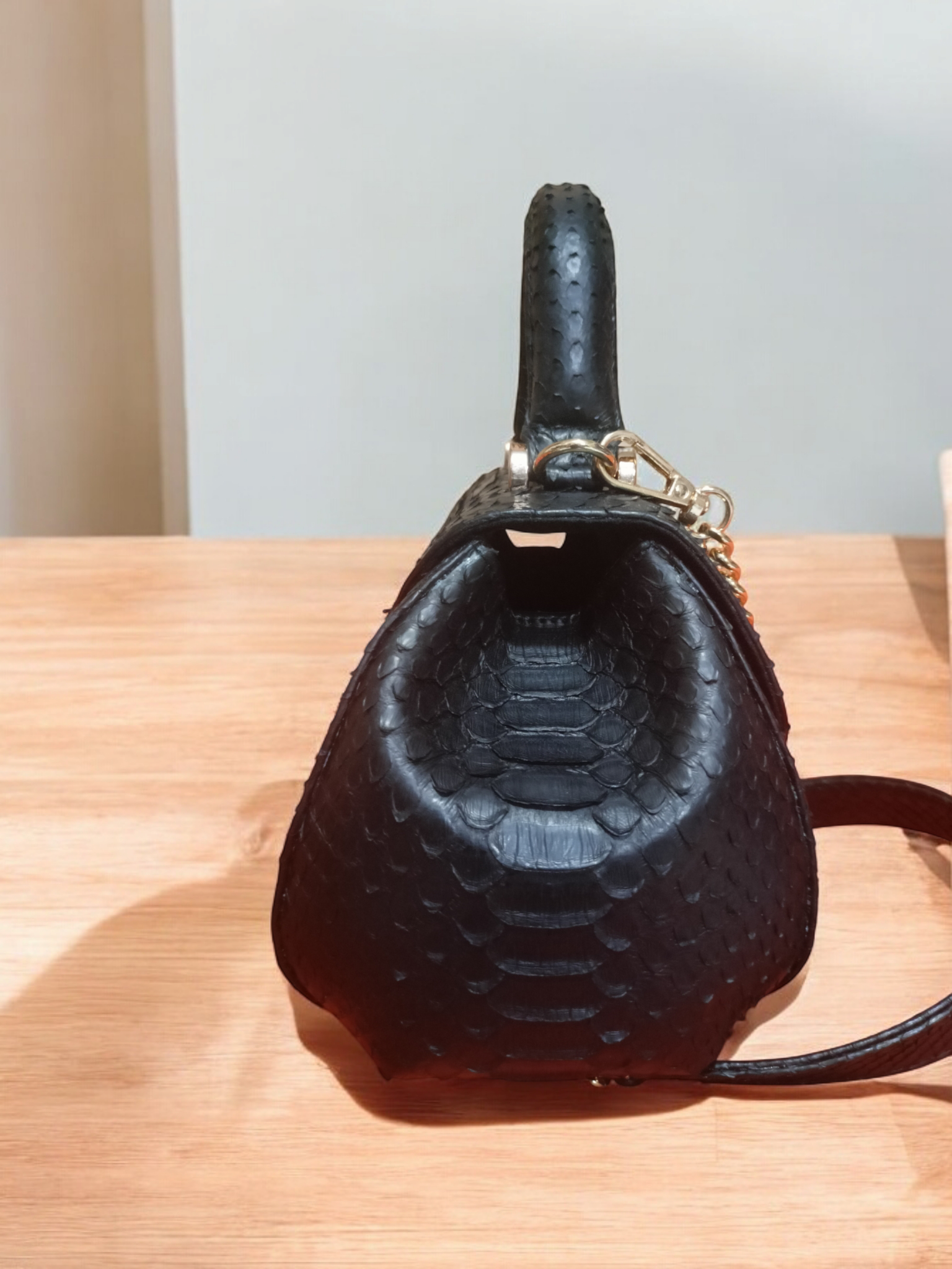 Handmade Snake Skin Women's Purses - Image 4