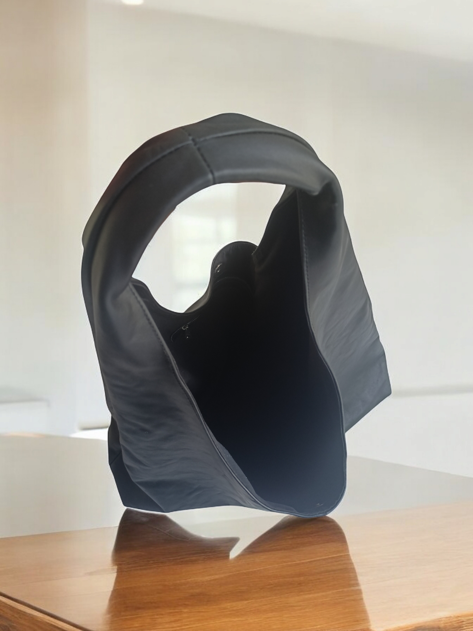 Handmade Woman's Hubo Bag - Image 3