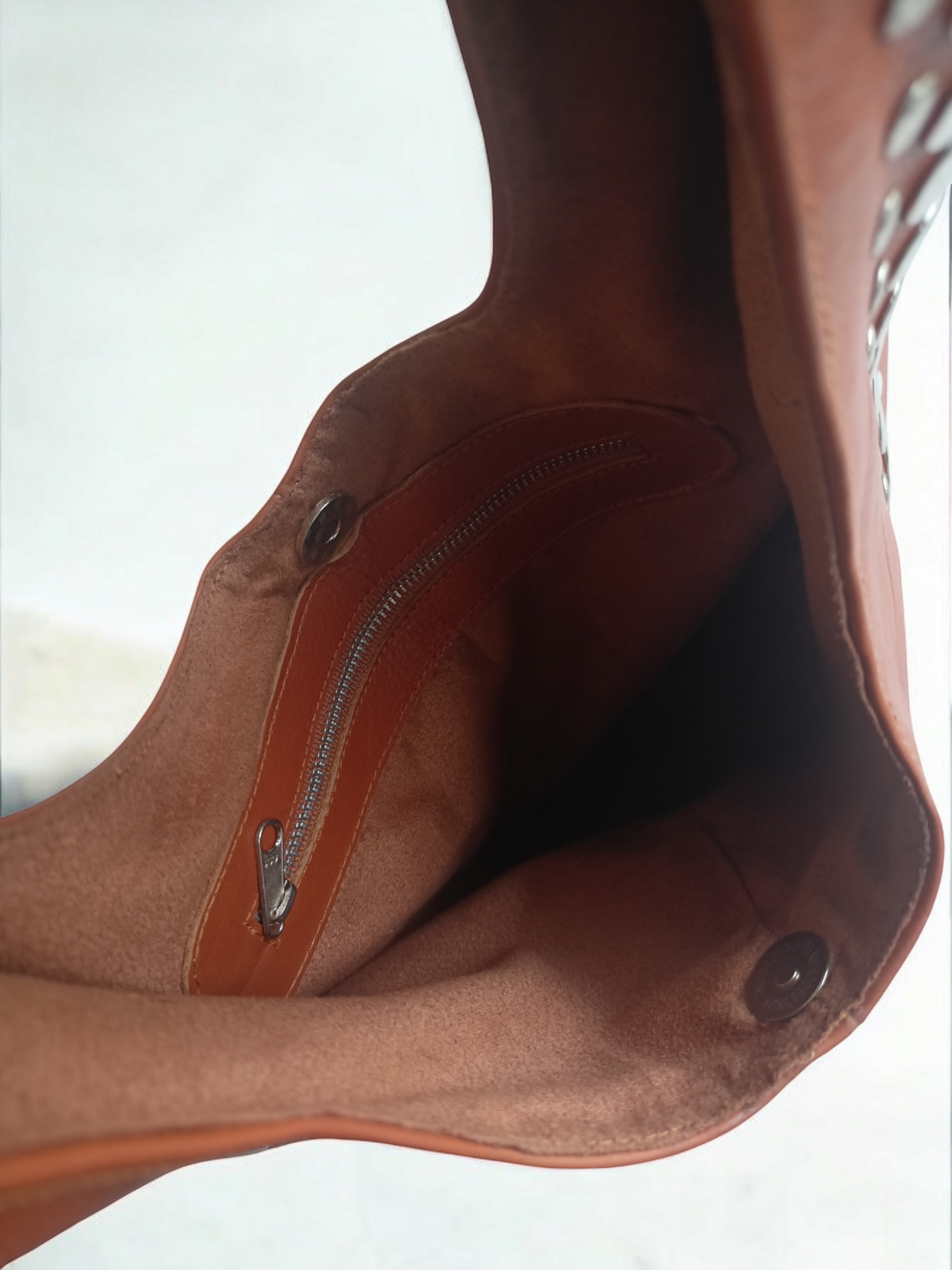 Handmade Woman's Hubo Bag - Image 4