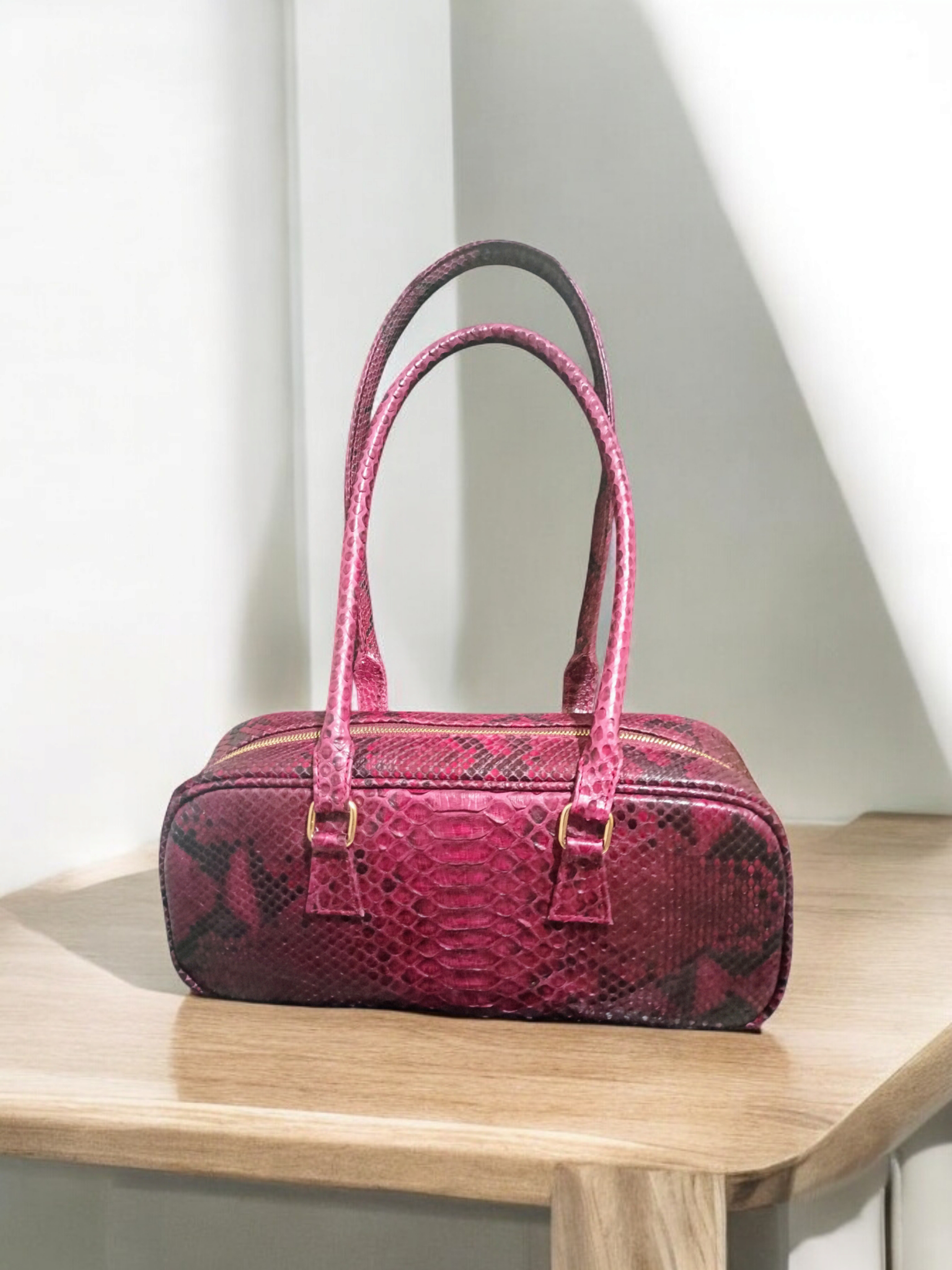 Handmade Snake Skin elegant women's shoulder bag