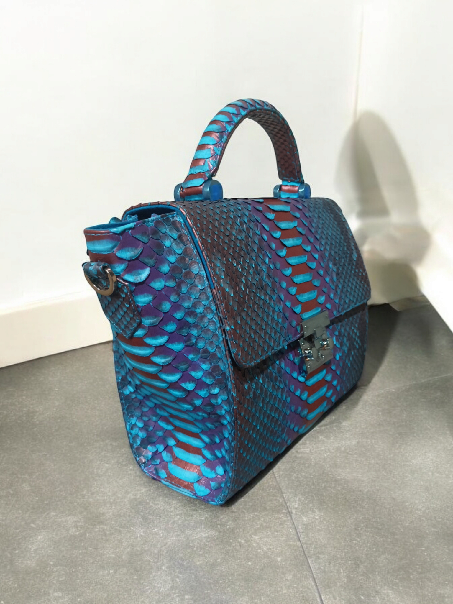 Handmade Snake Skin Women's Top Handle - Image 3